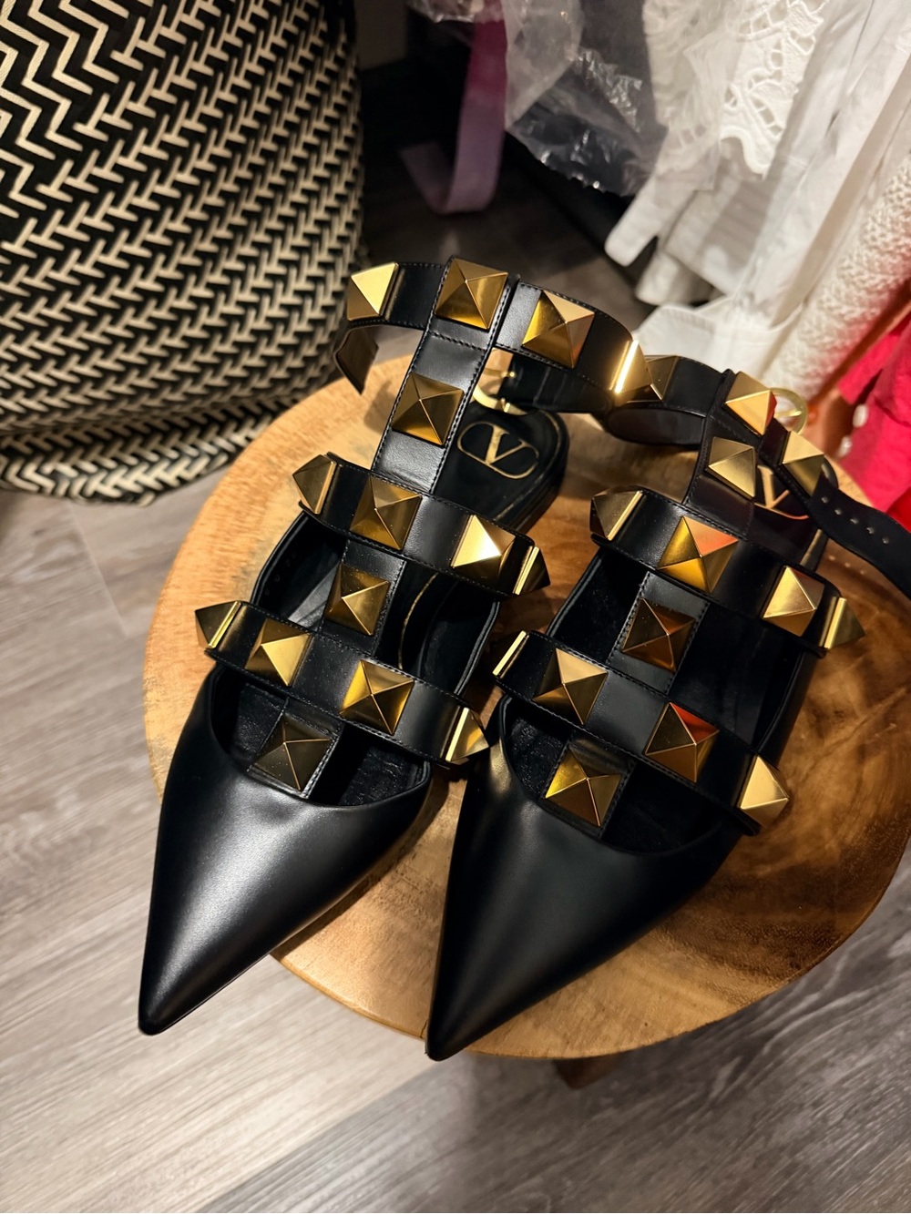 Valentino Garavani Roman Black Leather Rockstud Flats